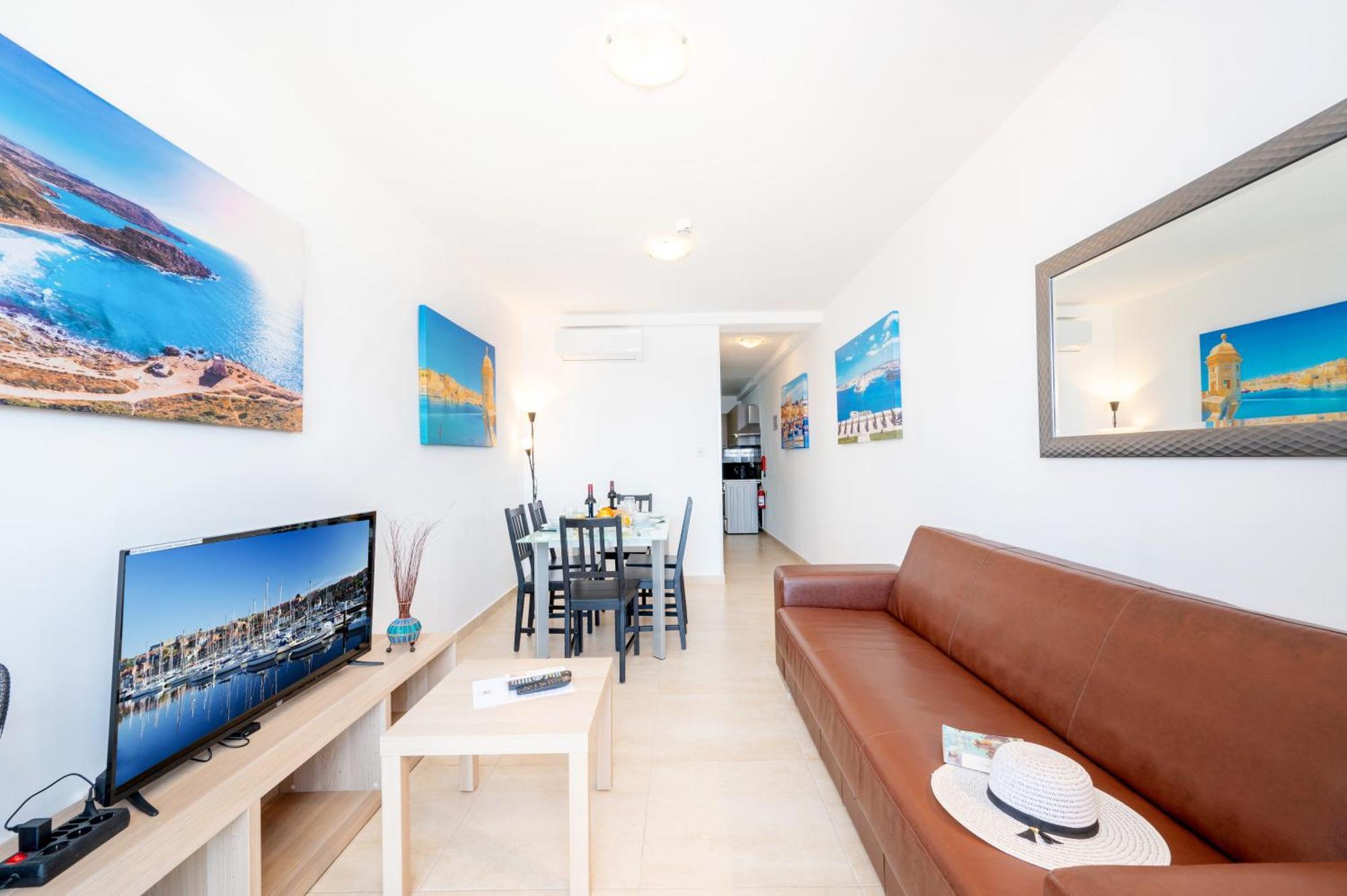 Islet Promenade Seafront Family Apartment With 2 Balconies By Getawaysmalta 세인트폴스베이 외부 사진